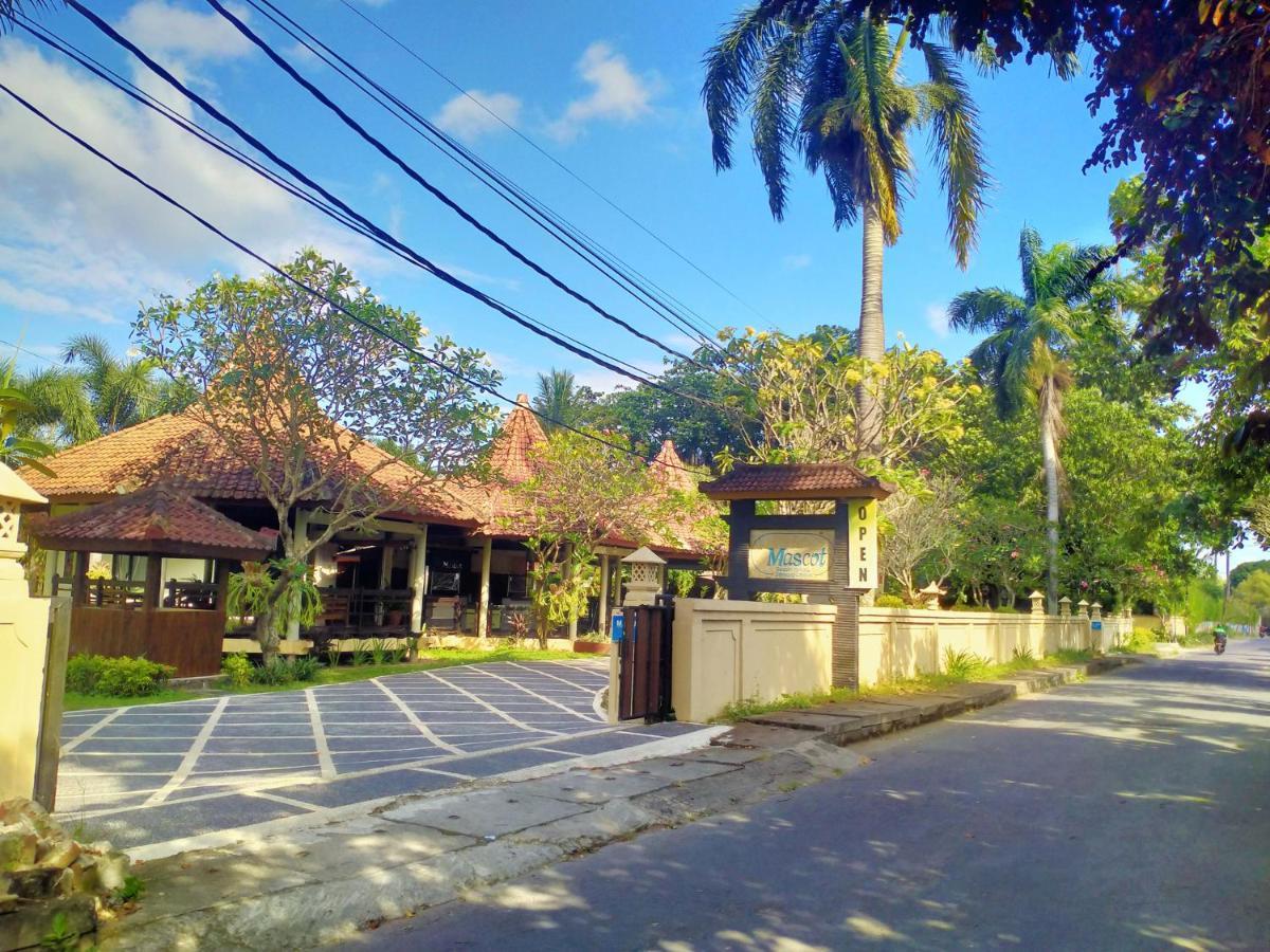 Mascot Hotel Senggigi Ngoại thất bức ảnh